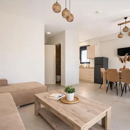 Ariadne Complex By Horizon Homes * Ofrínion