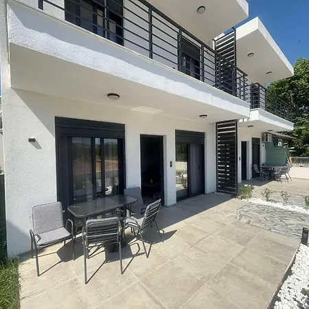 Ariadne Complex By Horizon Homes