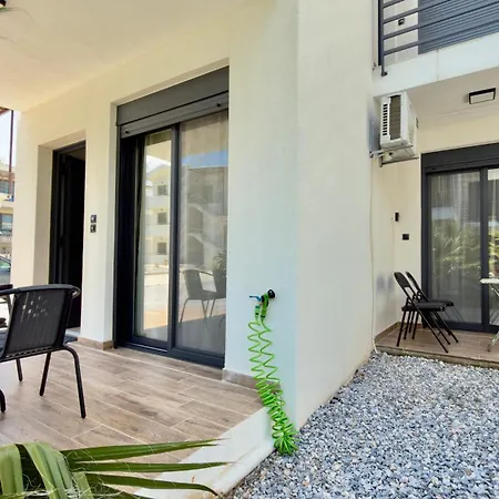 Ariadne Complex By Horizon Homes * Ofrínion