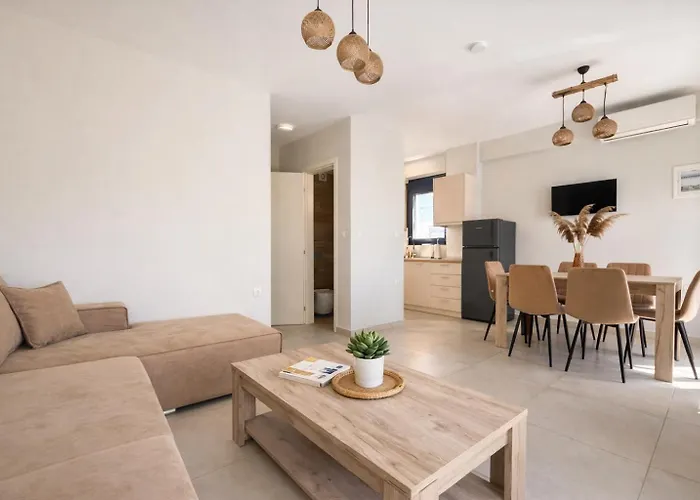 Ariadne Complex By Horizon Homes * Ofrínion