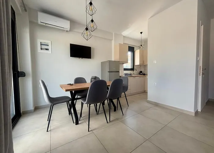 Ariadne Complex By Horizon Homes Apartment *